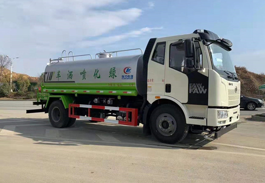 解放13噸灑水車(chē)圖片