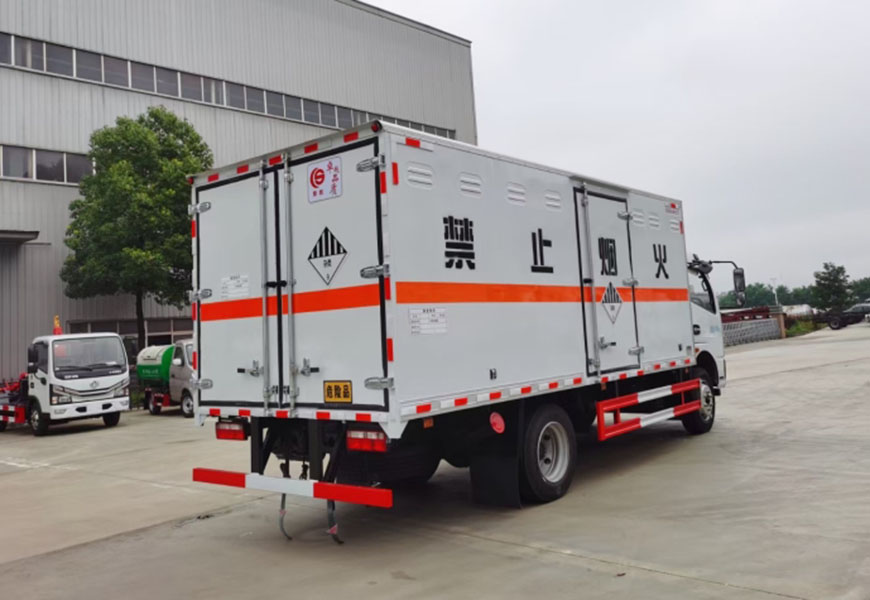 東風(fēng)凱普特K7雜項(xiàng)危險品廂式運(yùn)輸車