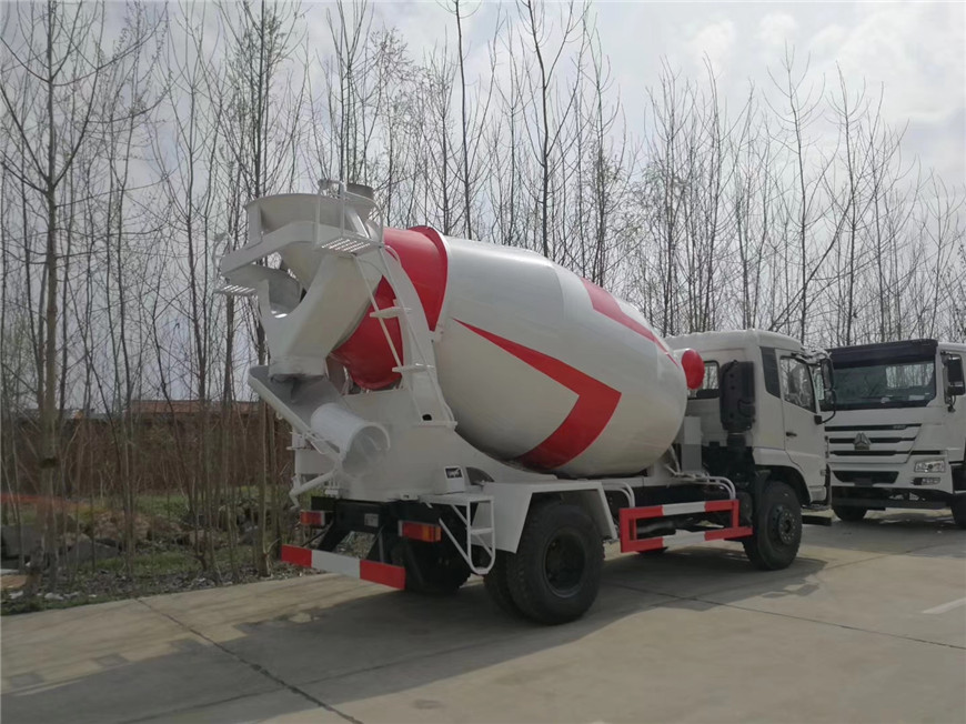 航天萬(wàn)山6方攪拌車(chē)
