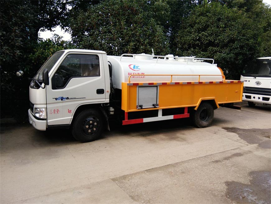 江鈴順達(dá)國(guó)五藍(lán)牌高壓清洗車(chē)